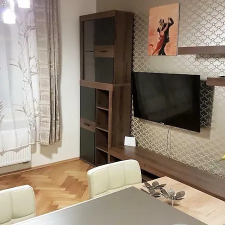 Charming 2 Br *