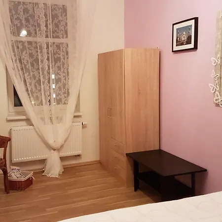 Charming 2 Br