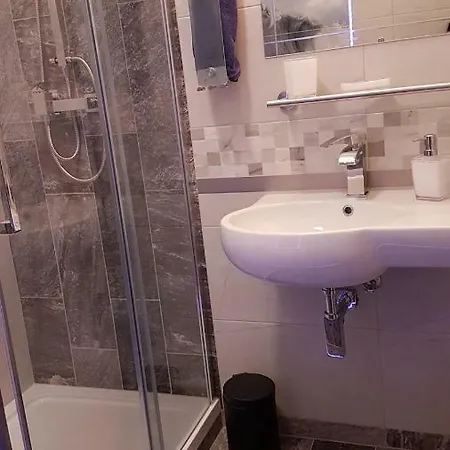 Charming 2 Br